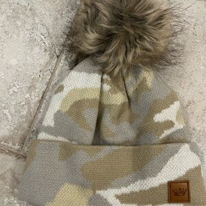 Camo Pom-Pom Winter Beanie 🧢❄️
